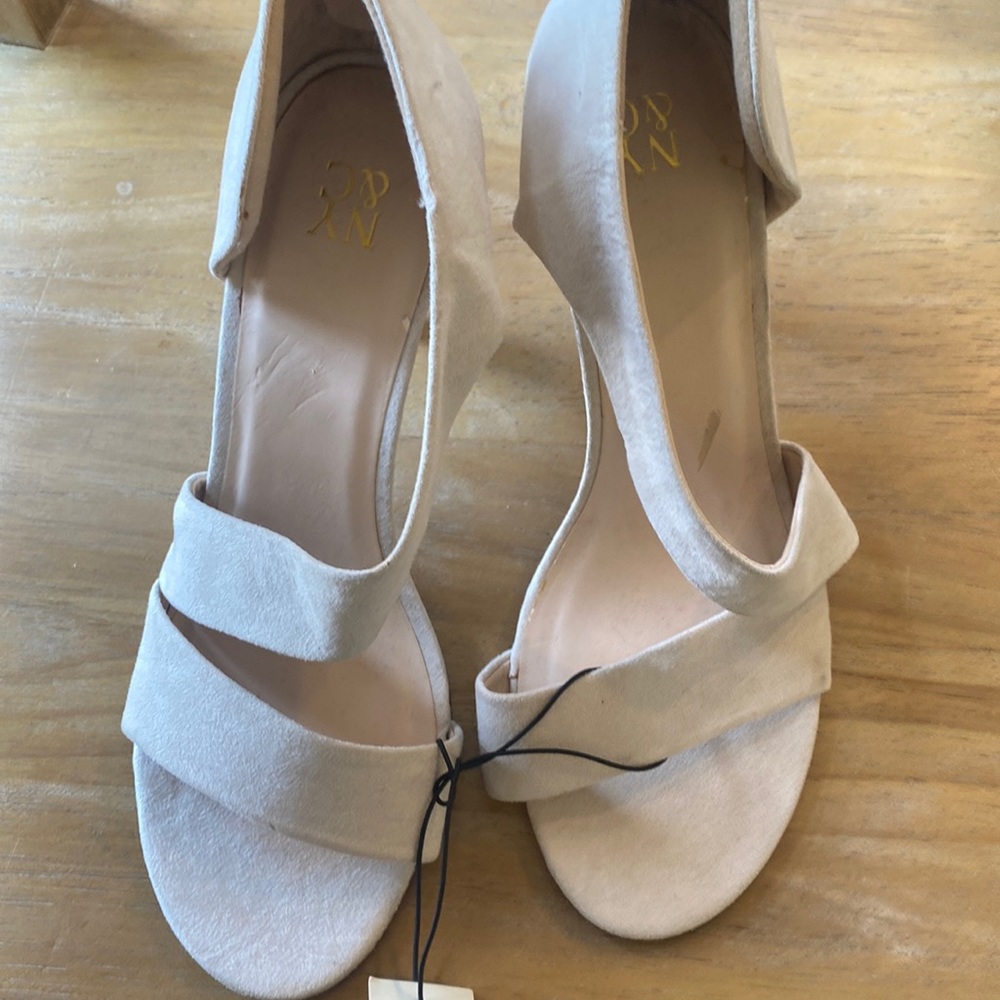 Ny&co bone colored 3 inch heels